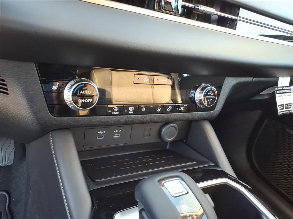 2026 Mitsubishi Outlander Base