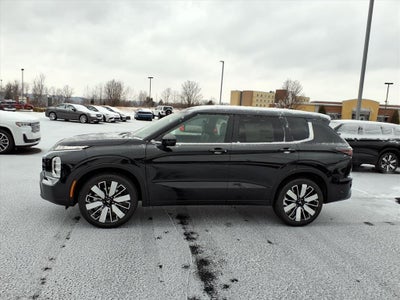 2026 Mitsubishi Outlander Base