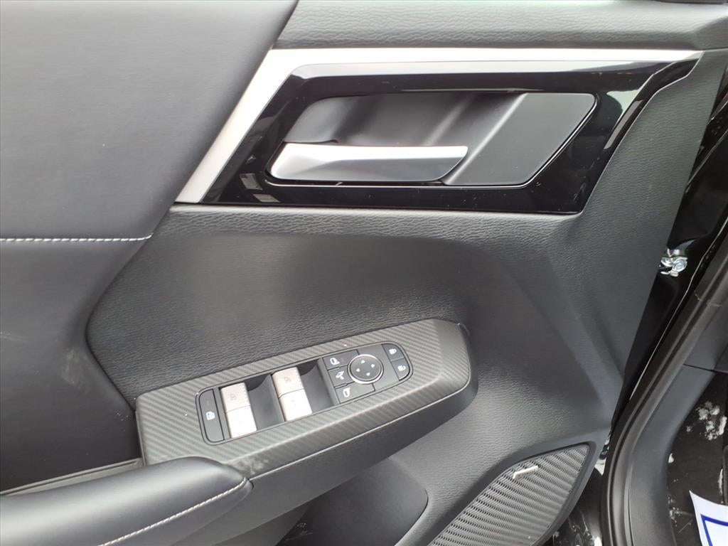 2026 Mitsubishi Outlander Base