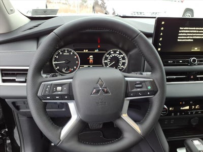 2026 Mitsubishi Outlander Base