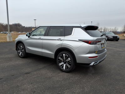 2026 Mitsubishi Outlander Base