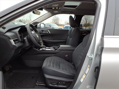 2026 Mitsubishi Outlander Base