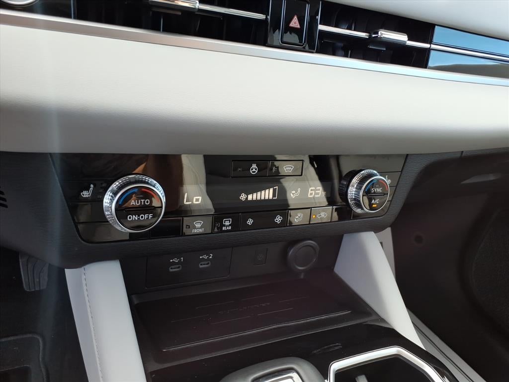2026 Mitsubishi Outlander SE
