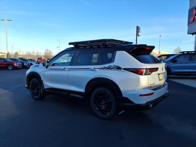 2026 Mitsubishi Outlander Base