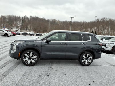 2026 Mitsubishi Outlander SE