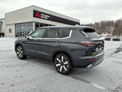 2026 Mitsubishi Outlander SE