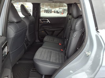 2026 Mitsubishi Outlander SE