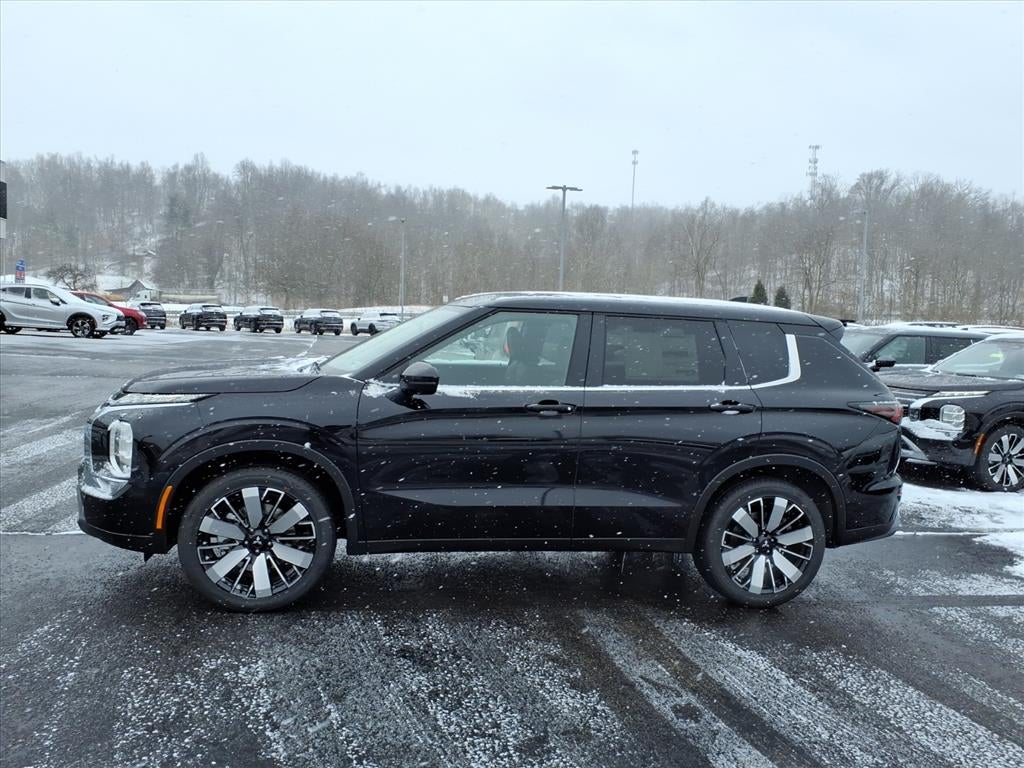 2026 Mitsubishi Outlander Base