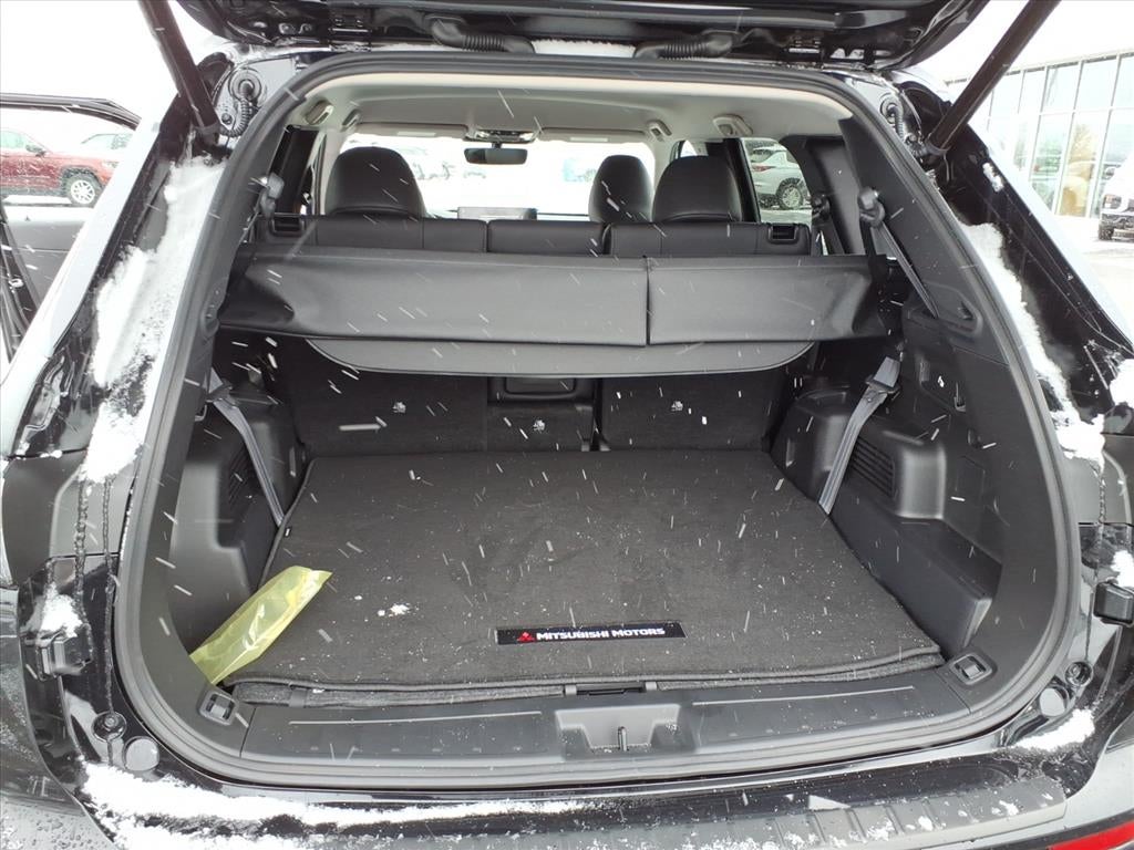 2026 Mitsubishi Outlander Base