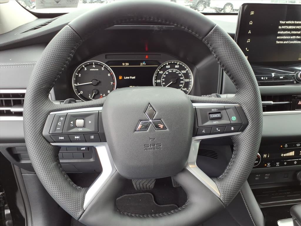 2026 Mitsubishi Outlander Base