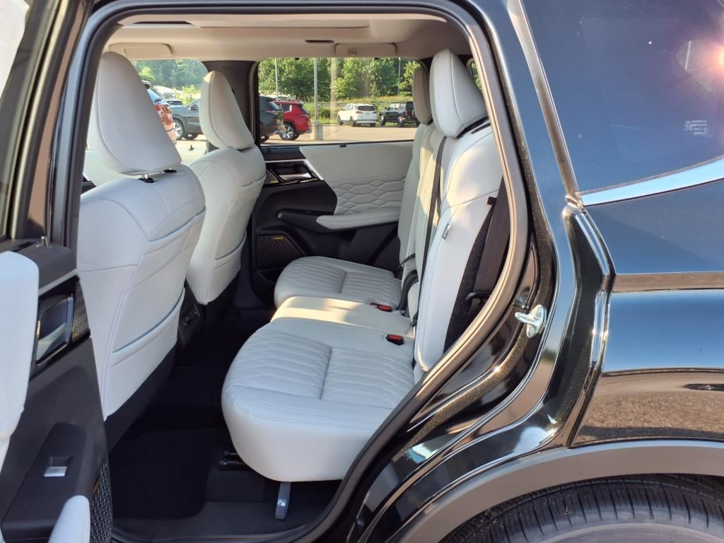 2025 Mitsubishi Outlander Platinum Edition