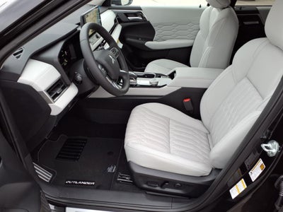 2025 Mitsubishi Outlander Platinum Edition