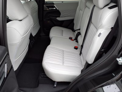 2025 Mitsubishi Outlander Platinum Edition