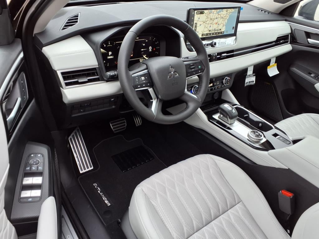 2025 Mitsubishi Outlander Platinum Edition