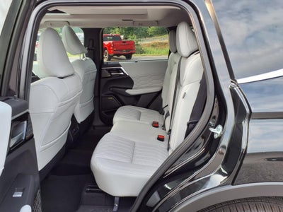 2025 Mitsubishi Outlander Platinum Edition