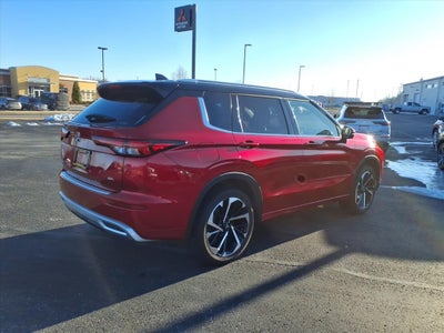 2024 Mitsubishi Outlander Base