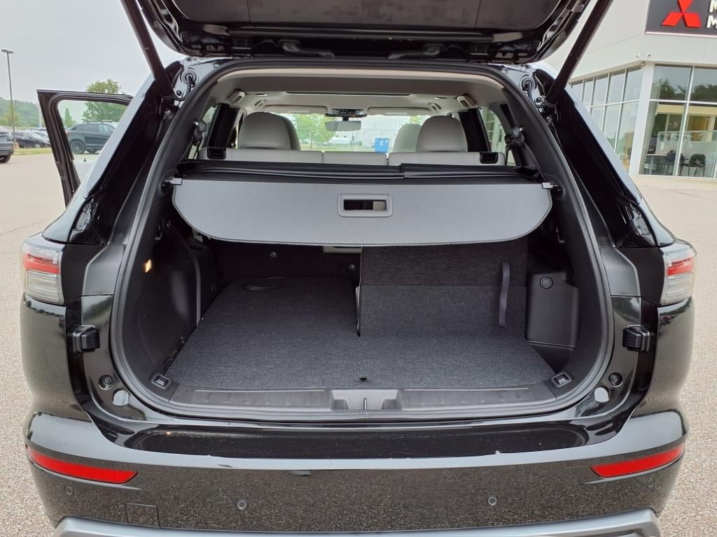 2025 Mitsubishi Outlander Platinum Edition