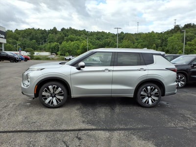 2026 Mitsubishi Outlander Base