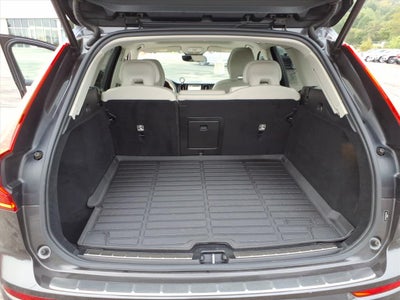 2024 Volvo XC60 Plus Dark Theme