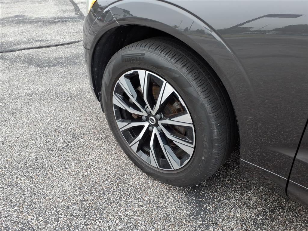 2024 Volvo XC60 Plus Dark Theme