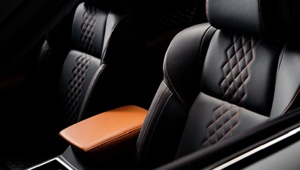 2023 Outlander PHEV | Goldy Mitsubishi in Huntington WV